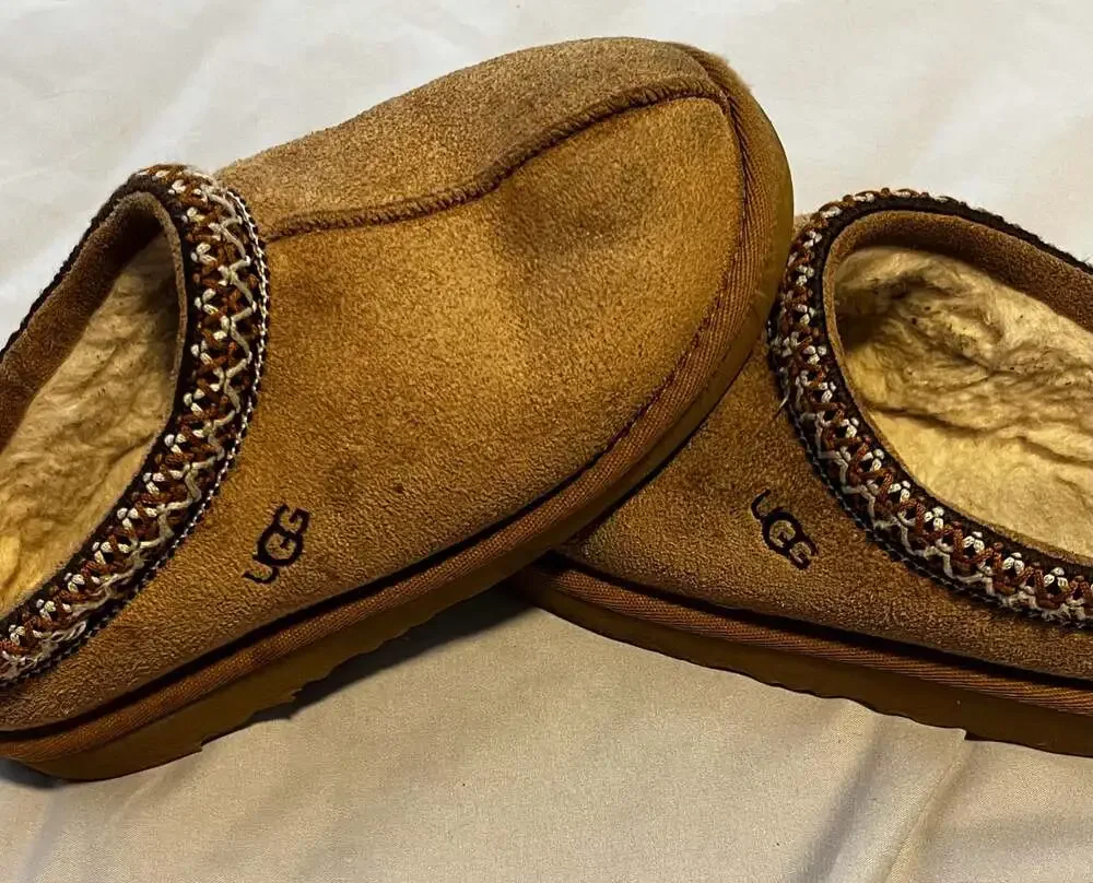 Kids size 13 UGG Tasman Chestnut Suede Slippers